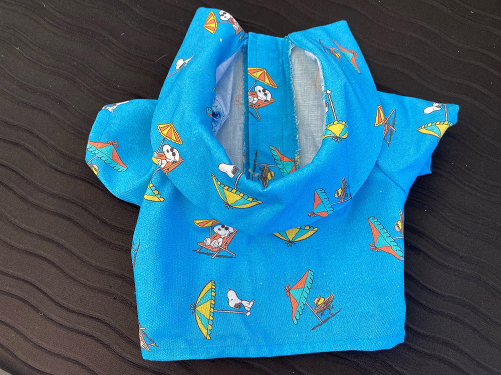 blue snoopy shirt for pets